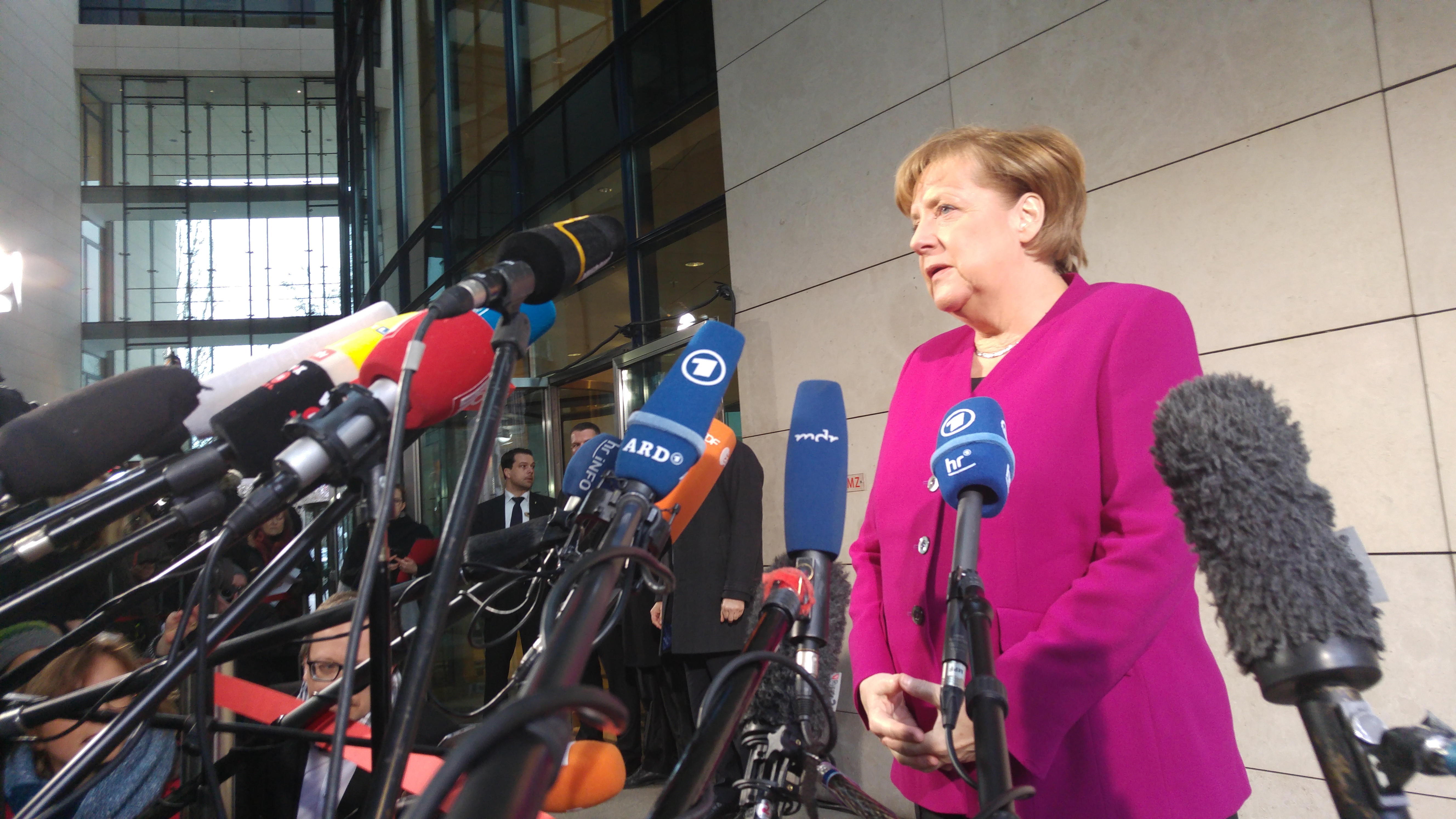 Sondierungen in Berlin - Angela Merkel gibt ein Statement
